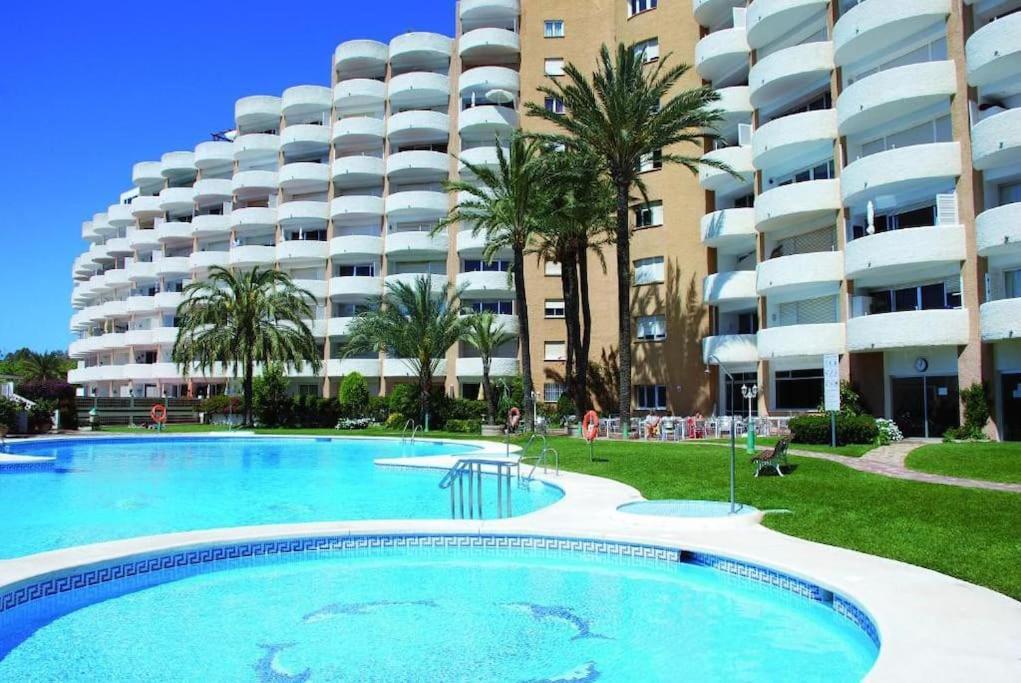 Golden Hour Beachfront Apartment Marbella Dış mekan fotoğraf